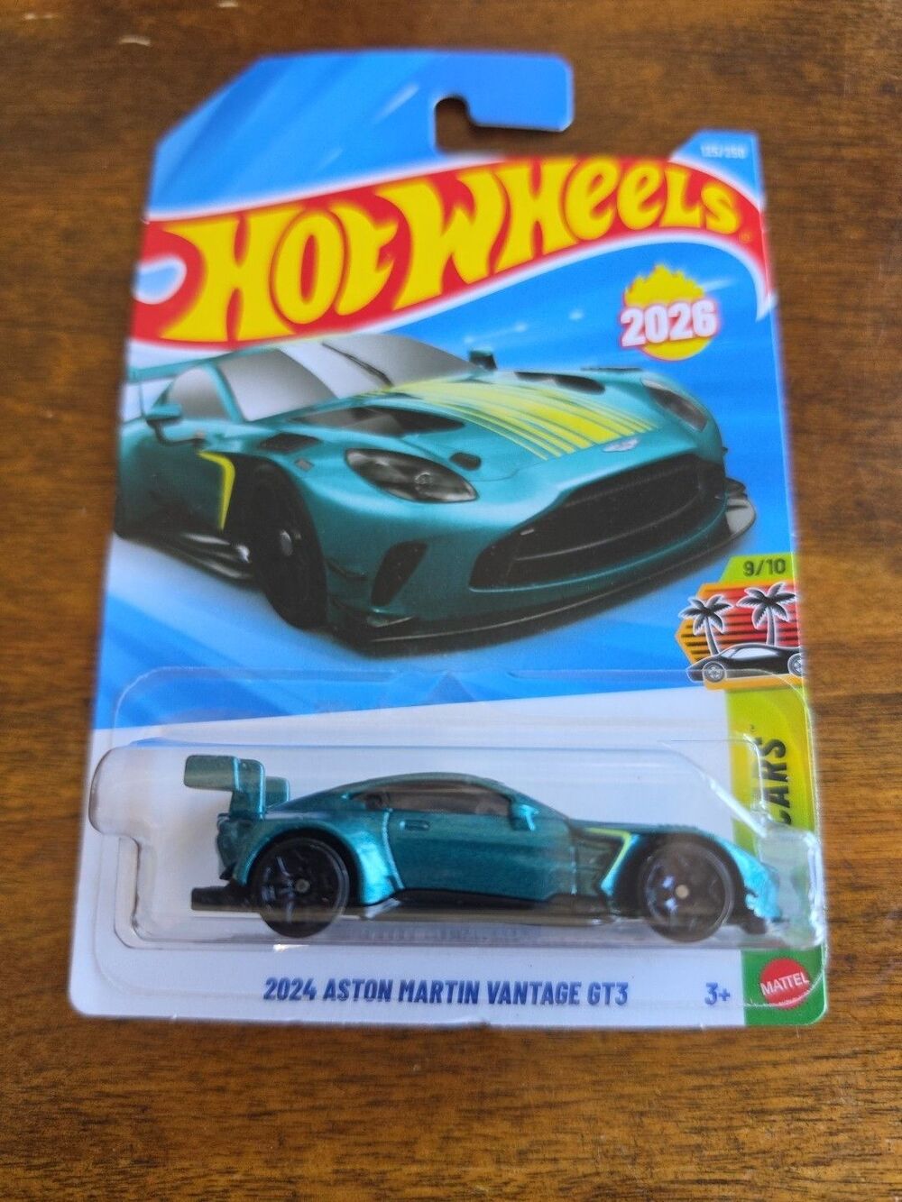 Hot Wheels 2026 Aston Martin Vantage GT3 Exotic Cars Series 9/10 New on Card